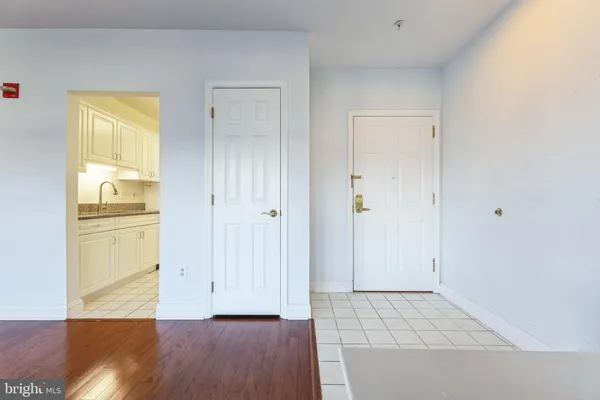Property Slideshow image 3 of 62 | 2019 windrow dr, Princeton, NJ, 08540