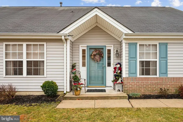 Property Slideshow image 3 of 37 | 136 sandpiper ln, West Deptford, NJ, 08086