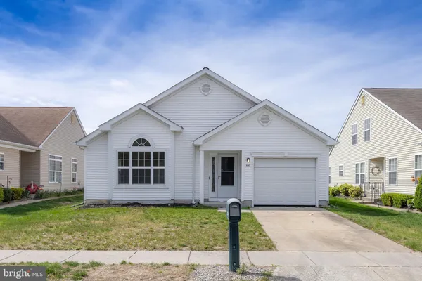 Property Slideshow image 2 of 18 | 507 saint kitts dr, Williamstown, NJ, 08094