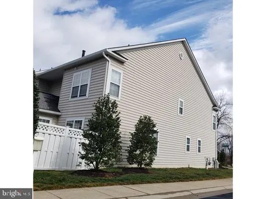 Property Slideshow image 2 of 44 | 8790 sage brush way 19, Columbia, MD, 21045