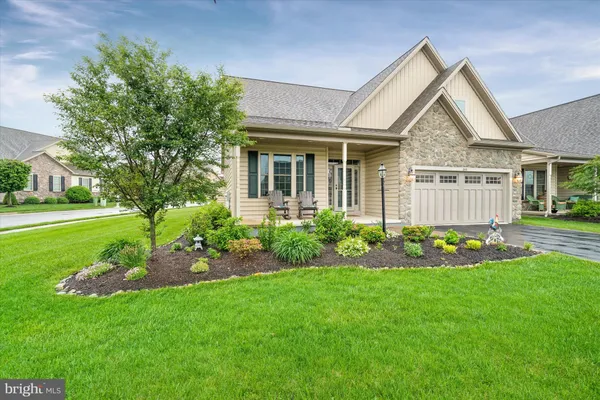 Property Slideshow image 2 of 48 | 843 summer breeze path, Cochranville, PA, 19330