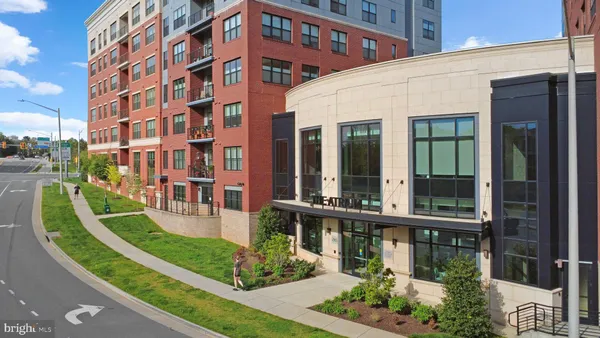 Property Slideshow image 2 of 46 | 2960 vaden dr # 2-312, Fairfax, VA, 22031