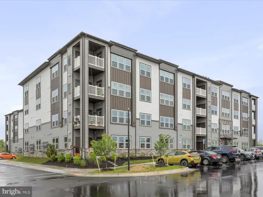 Property Slideshow image 3 of 30 | 140 mccormick cir apt 302, Winchester, VA, 22602