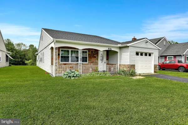 Property Slideshow image 2 of 20 | 63 marlborough dr, Southampton, NJ, 08088