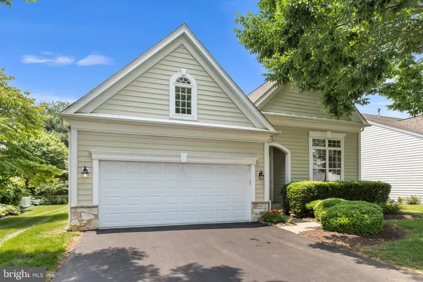 Property Slideshow image 2 of 26 | 119 violet dr, Kennett Square, PA, 19348