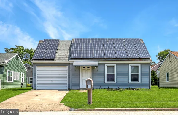 Property Slideshow image 2 of 22 | 224 huntington dr, Southampton, NJ, 08088