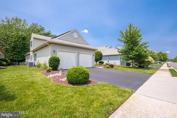 Property Slideshow image 3 of 98 | 221 valencia dr, Monroe Township, NJ, 08831