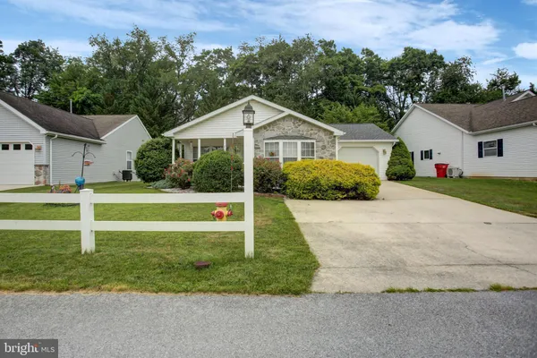 Property Slideshow image 2 of 43 | 22 lantern ln, Shippensburg, PA, 17257