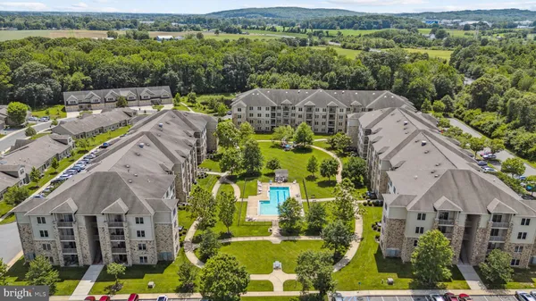 Property Slideshow image 3 of 32 | 3000 fountainview cir # 3311, Newark, DE, 19713