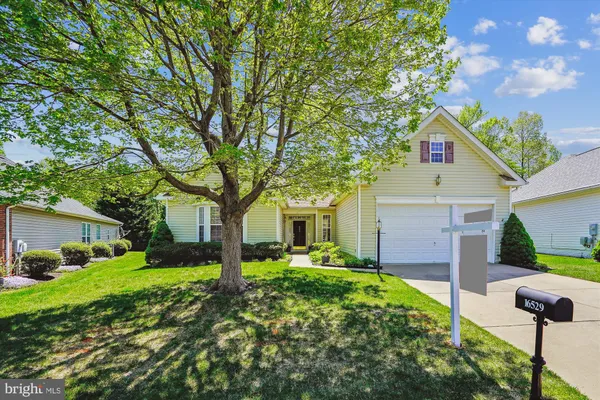 Property Slideshow image 2 of 25 | 16529 sparkling brook loop, Dumfries, VA, 22025