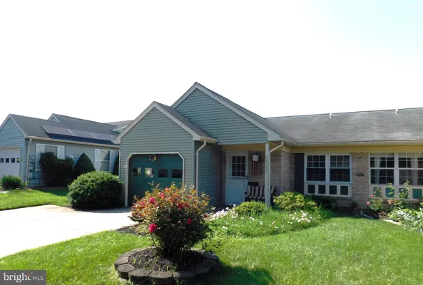 Property Slideshow image 3 of 18 | 5722 box elder ct, Frederick, MD, 21703