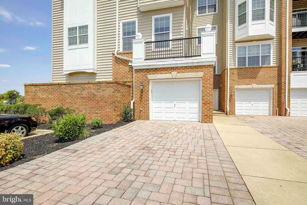 Property Slideshow image 2 of 30 | 8610 fluttering leaf trl 208, Odenton, MD, 21113
