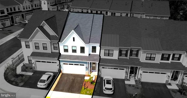 Property Slideshow image 2 of 30 | 18989 coral reef sq, Leesburg, VA, 20176