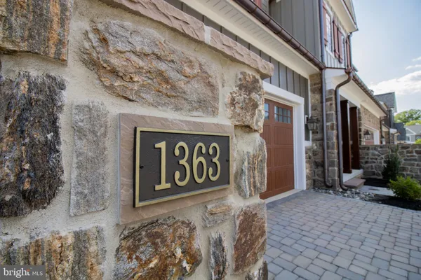 Property Slideshow image 2 of 12 | 1363 coulee way, Wilmington, DE, 19803