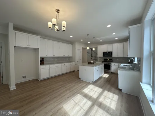 Property Slideshow image 3 of 21 | 42 kay chiarello way, Hamilton, NJ, 08690