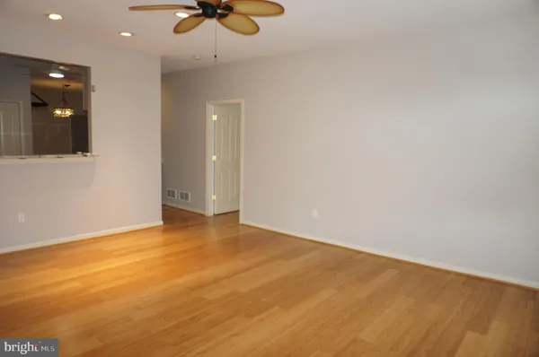 Property Slideshow image 3 of 35 | 197 meadowview dr, Harrisburg, PA, 17111