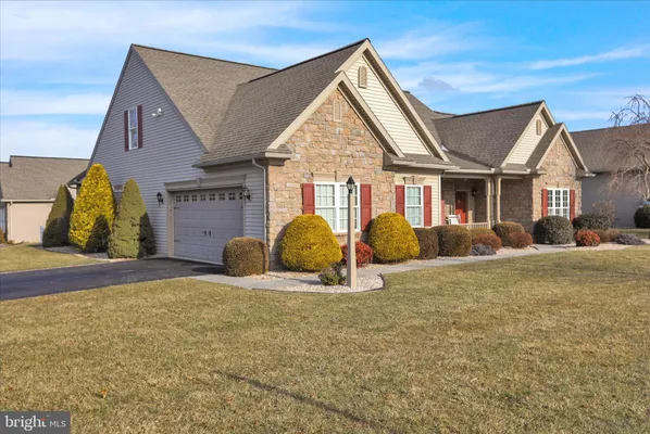 Property Slideshow image 2 of 26 | 195 sweet birch ln, Womelsdorf, PA, 19567