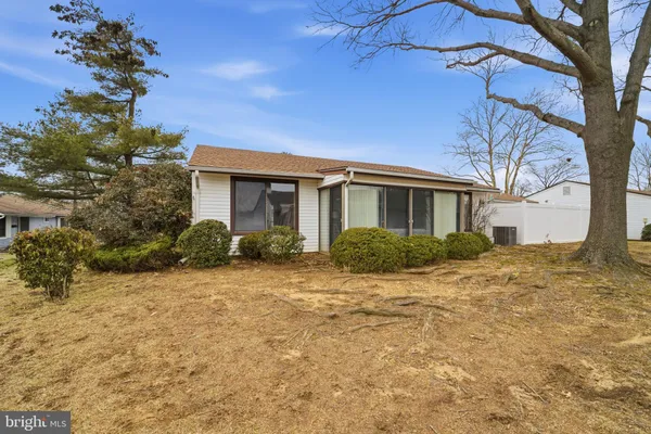 Property Slideshow image 3 of 25 | 96 salix plz c, Monroe Township, NJ, 08831