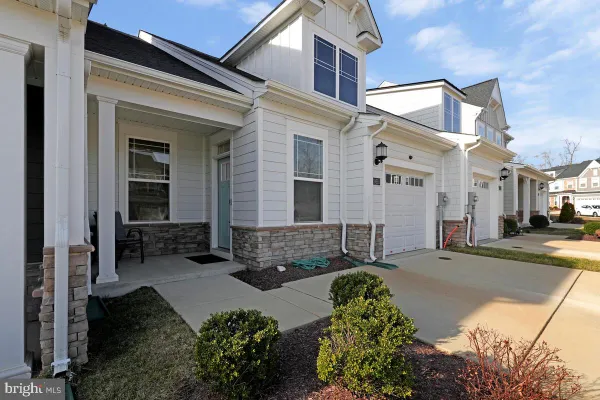 Property Slideshow image 3 of 35 | 10618 mount rainier pl, White Plains, MD, 20695