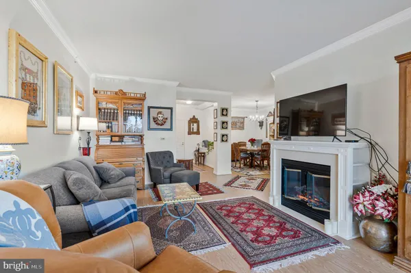 Property Slideshow image 3 of 45 | 19350 magnolia sq 308, Leesburg, VA, 20176