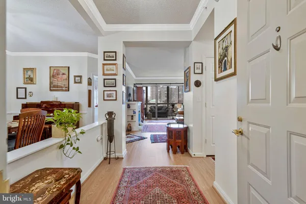 Property Slideshow image 2 of 45 | 19350 magnolia sq 308, Leesburg, VA, 20176