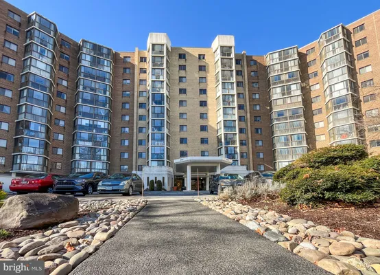 Property Slideshow image 2 of 24 | 15101 interlachen dr 1-1025, Silver Spring, MD, 20906