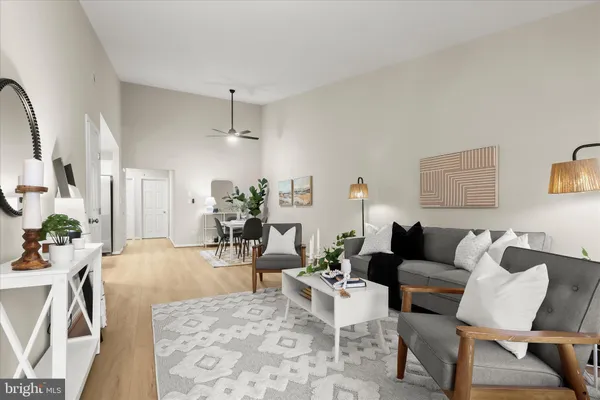 Property Slideshow image 3 of 33 | 1945 marconi cir, Annapolis, MD, 21401