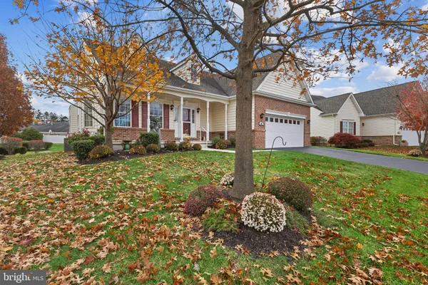 Property Slideshow image 2 of 41 | 121 devalinder dr, Newark, DE, 19702