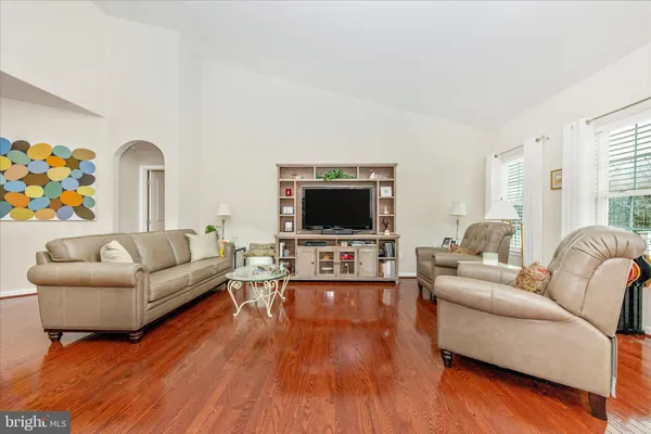 Property Slideshow image 2 of 53 | 5903 constance way, New Market, MD, 21774