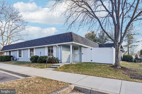 Property Slideshow image 2 of 52 | 15004 candover ct # 278d, Silver Spring, MD, 20906