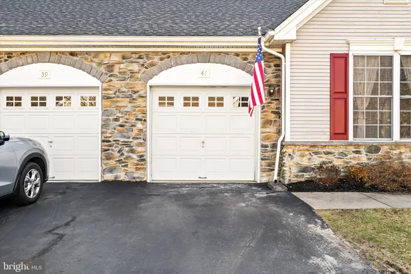 Property Slideshow image 3 of 54 | 41 burholme dr, Hamilton, NJ, 08691