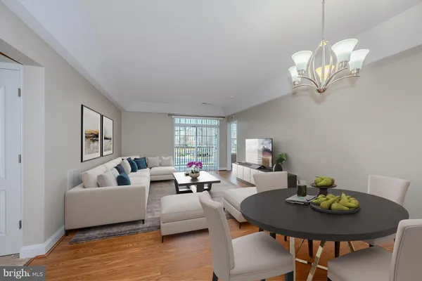 Property Slideshow image 2 of 33 | 10275 fountain cir 201, Manassas, VA, 20110