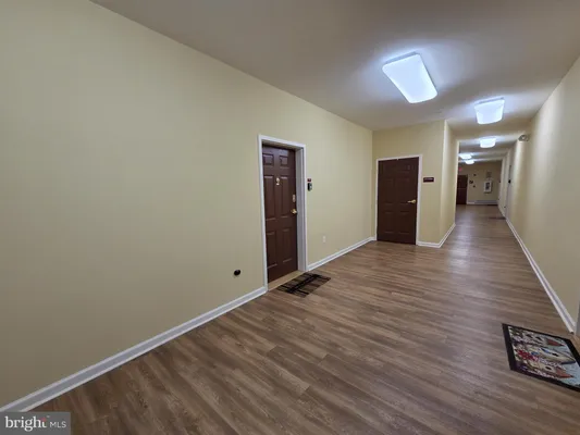 Property Slideshow image 2 of 15 | 1000 fountainview cir 311, Newark, DE, 19713