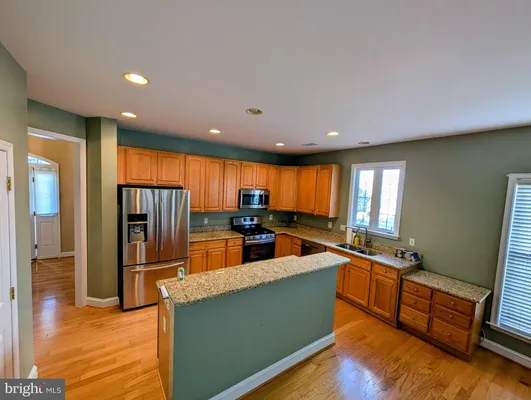 Property Slideshow image 2 of 5 | 6767 derby run way, Gainesville, VA, 20155