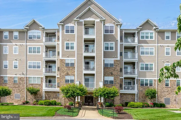 Property Slideshow image 2 of 44 | 902 macphail woods xing apt 3e, Bel Air, MD, 21015