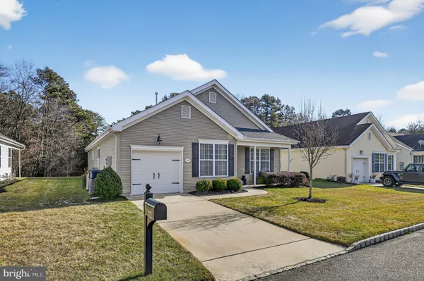 Property Slideshow image 2 of 36 | 84 briarwood dr, Little Egg Harbor Twp, NJ, 08087