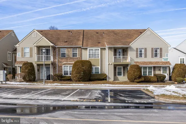 Property Slideshow image 2 of 24 | 3522 neils ct # b, Mount Laurel, NJ, 08054