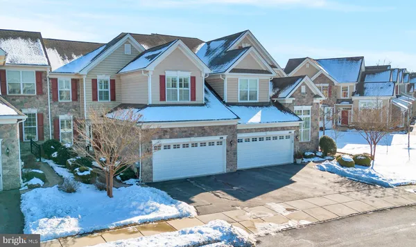 Property Slideshow image 3 of 43 | 325 joshua tree dr, Collegeville, PA, 19426