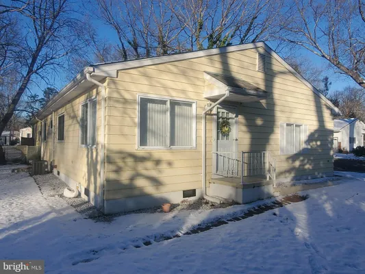 Property Slideshow image 2 of 24 | 4 wyoming ave b, Whiting, NJ, 08759