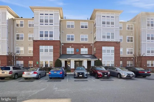 Property Slideshow image 2 of 25 | 12916 fox bow dr 302, Upper Marlboro, MD, 20774