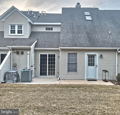 Property Slideshow image 2 of 5 | 43 standiford ct # 155, Wilmington, DE, 19804