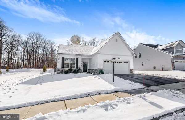 Property Slideshow image 3 of 45 | 102 lilac ct, Coatesville, PA, 19320