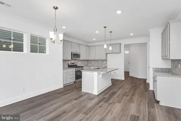 Property Slideshow image 2 of 13 | 10243 szalay ln, Ashland, VA, 23005