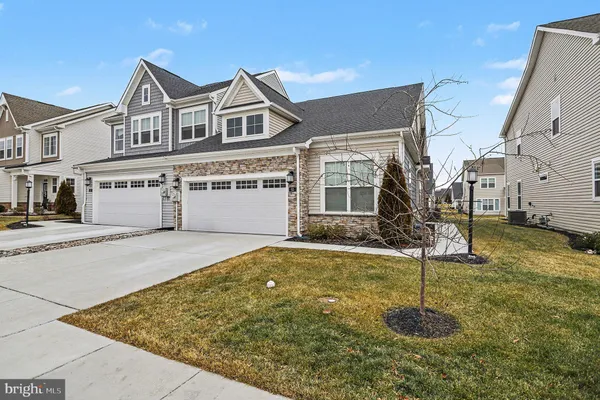 Property Slideshow image 3 of 49 | 63 rustic wood dr, Gettysburg, PA, 17325