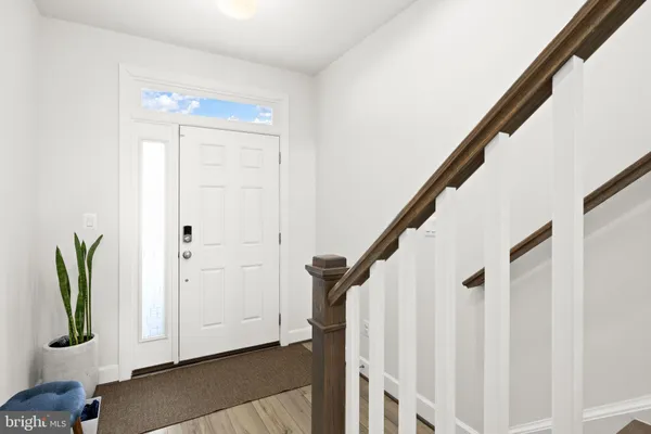 Property Slideshow image 3 of 76 | 225 smokebush dr, Stafford, VA, 22554