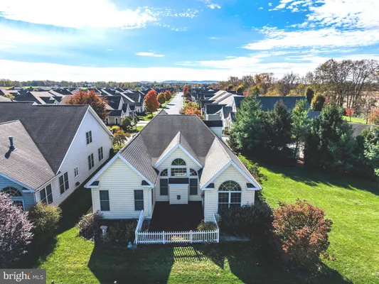 Property Slideshow image 3 of 31 | 265 founders way, Mechanicsburg, PA, 17050