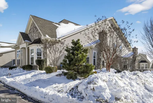 Property Slideshow image 2 of 30 | 284 willow dr 69, Newtown, PA, 18940