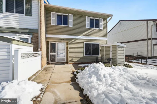Property Slideshow image 3 of 31 | 15011 candover ct # 280-d, Silver Spring, MD, 20906