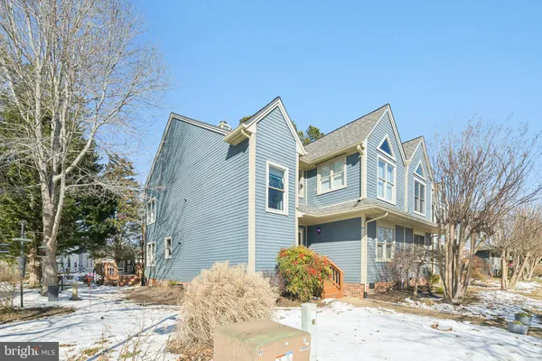 Property Slideshow image 3 of 48 | 754 belle field rd 103, Solomons, MD, 20688