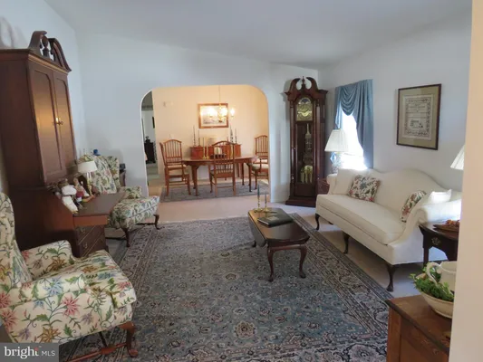 Property Slideshow image 3 of 22 | 404 thrush ct, New Hope, PA, 18938